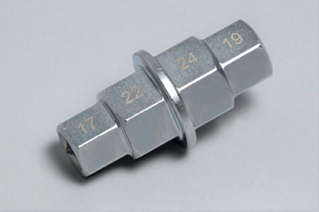 しょうた（1月24日まで）　la600sアクスル 楽天市場】ランドクルーザー60,70 リヤアクスル シャフト RH