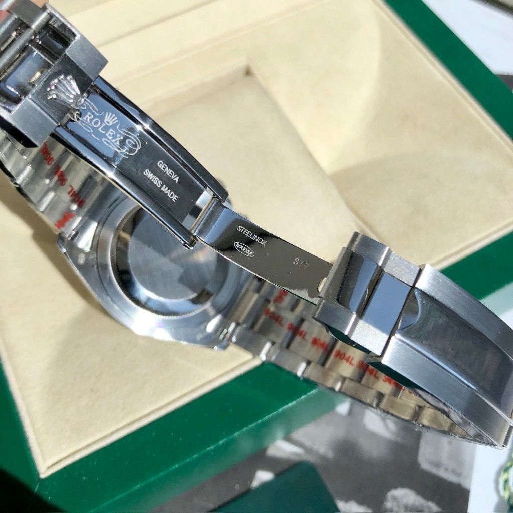 デイトナ　自動巻き compass1733650982.jpg