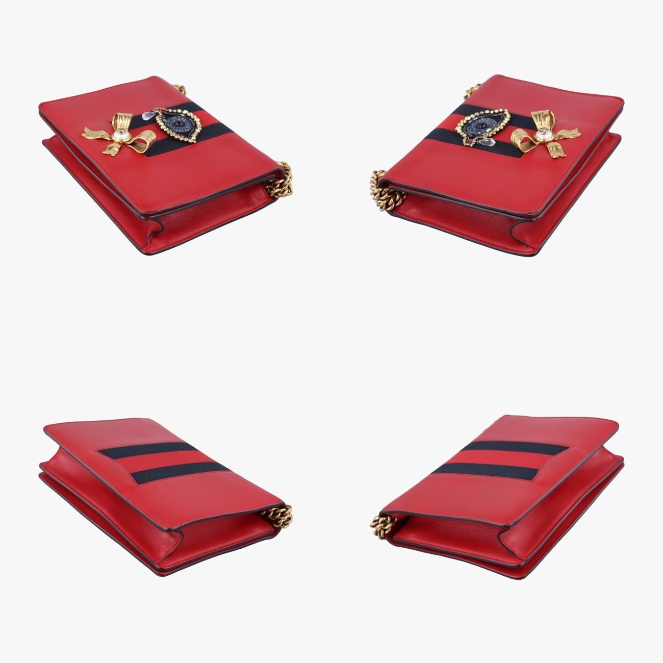 レッド×マルチカラー