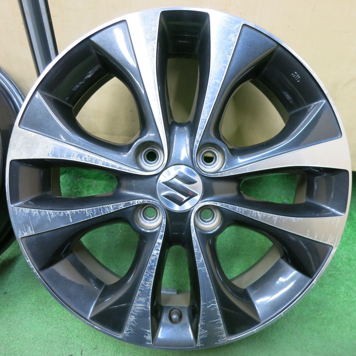 15×4.5J PCD100|4H