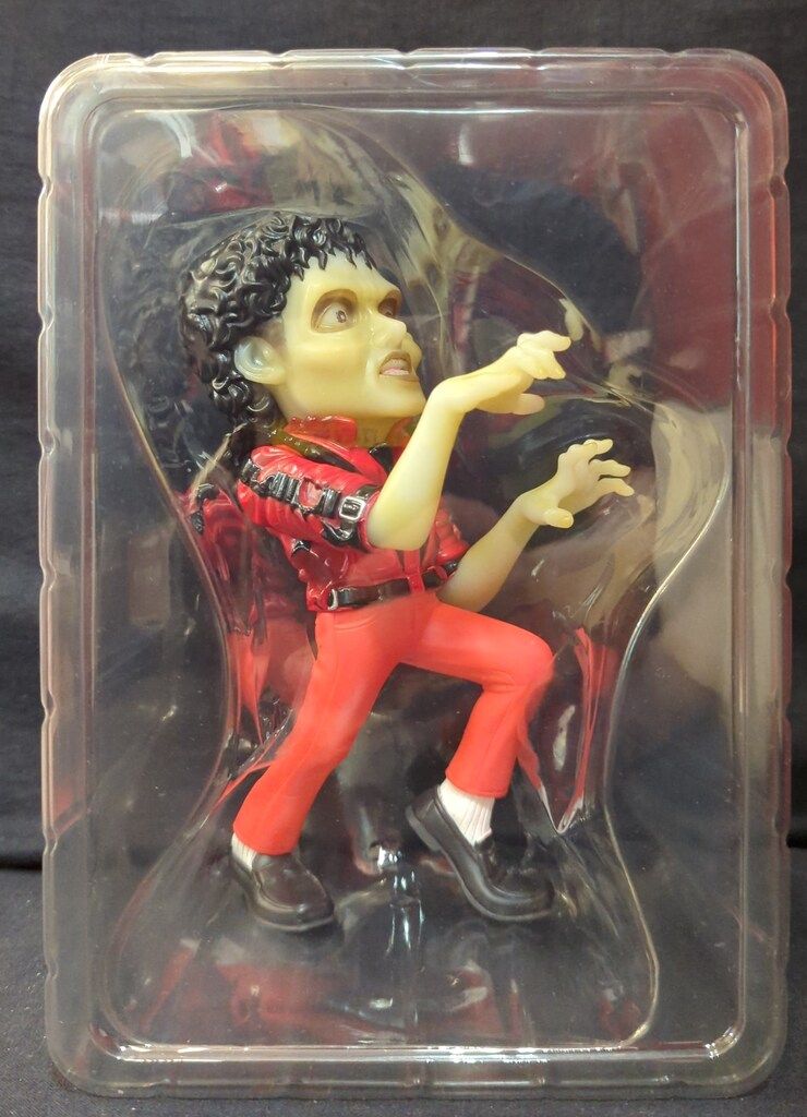 キャニオンクレスト マイケルジャクソン THRILLER ゾンビマイケル フィギュア 蓄光