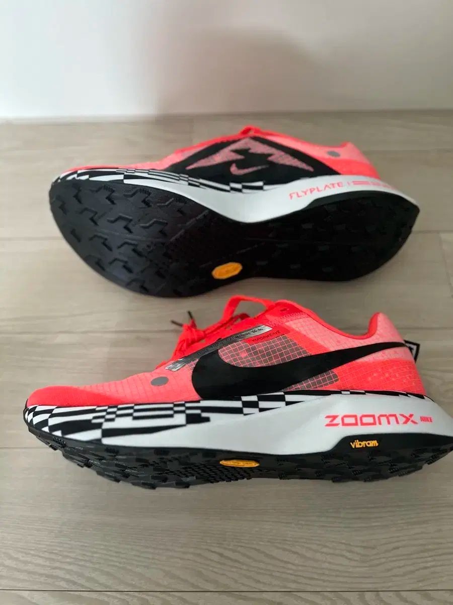 NIKE ナイキ ウルトラフライ 275 サイズ