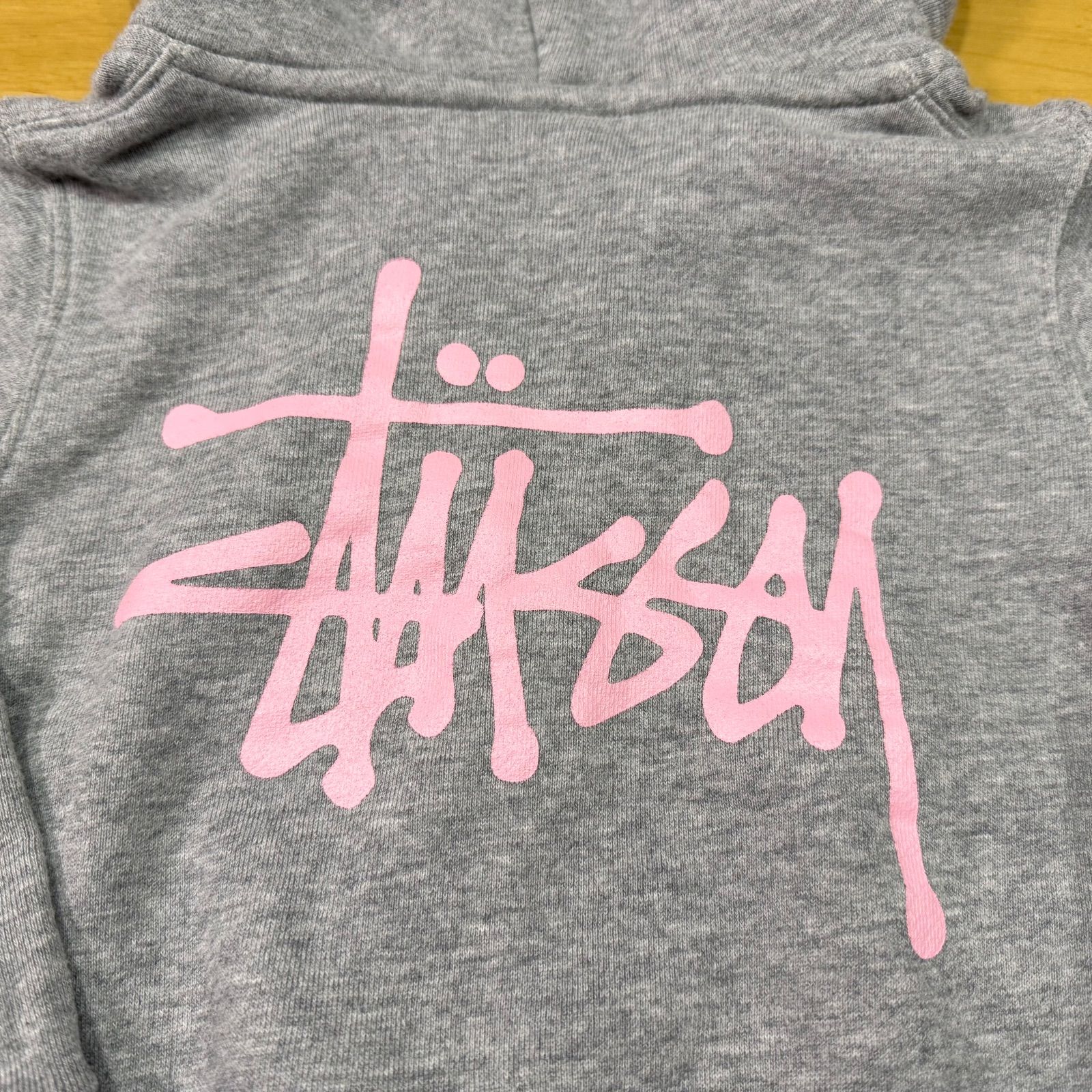Stüssy ステューシーパーカー美品サイズ90 - ベーシック ステューシー ジップ パーカー | HBX