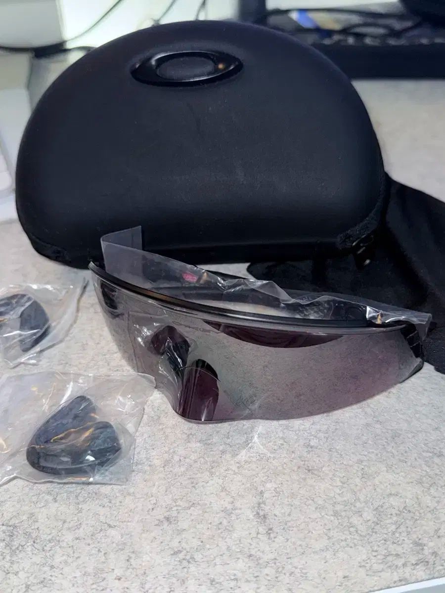 OAKLEY オークリー ケイト 加藤 kato 煙 グレー ゴーグル サングラス
