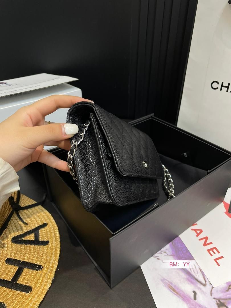 CHANEL チェーンショルダーバッグ
