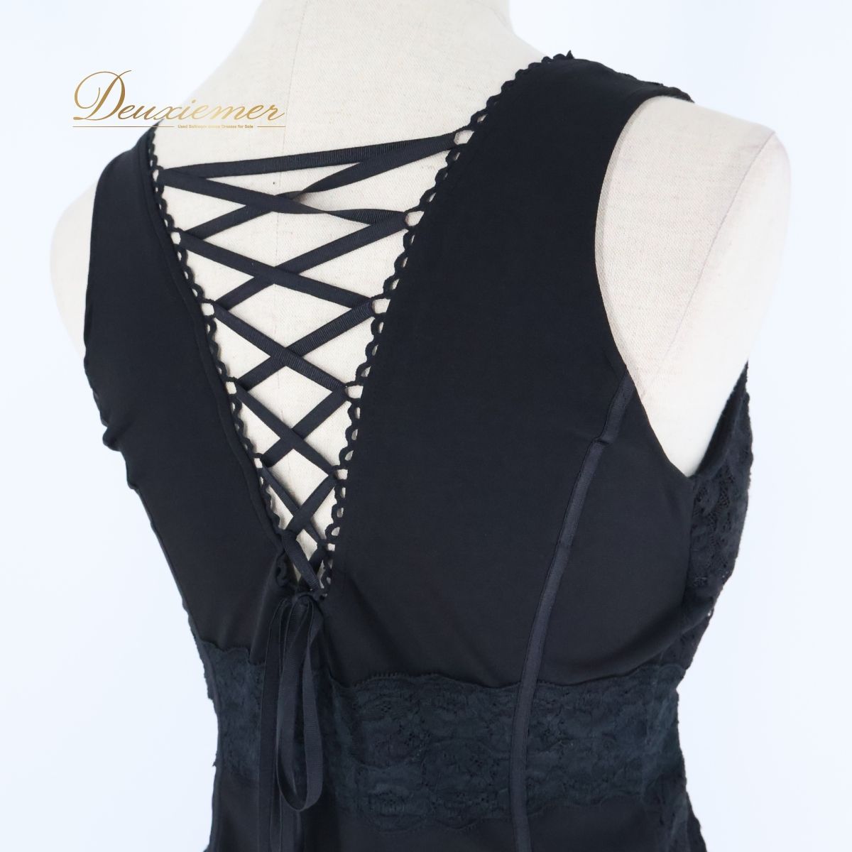B633【チャコット】黒/シンプル/背中ポイント/トップス/社交ダンス 美品 日本製 社交ダンス衣装】ブラック系 Chacott チャコット