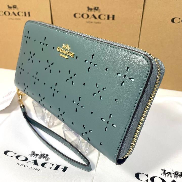 最安値級価格 新品未使用 COACH 長財布 フラワーパンチング ad-naturam.fr