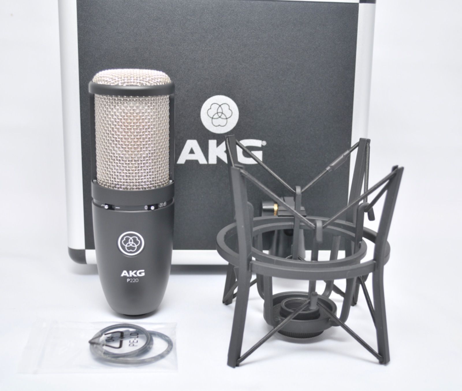 AKG P220 Project Studio Line コンデンサーマイクロフォン-