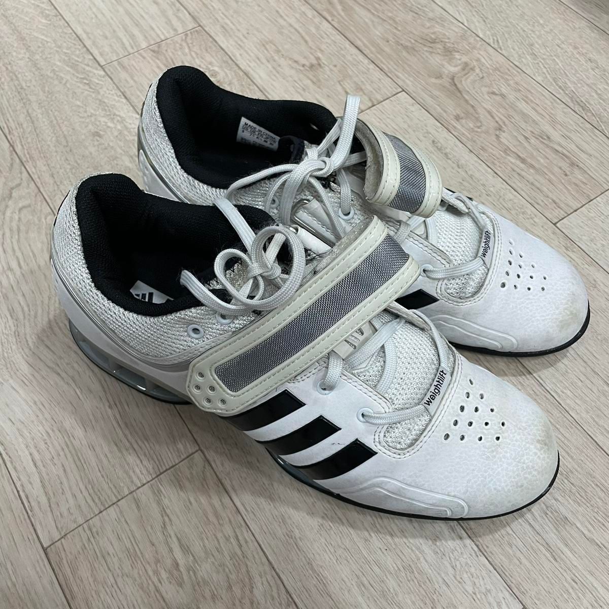 雷市場（ポンジャン）商品韓国直送】260 adidas(アディダス) ウェイト 