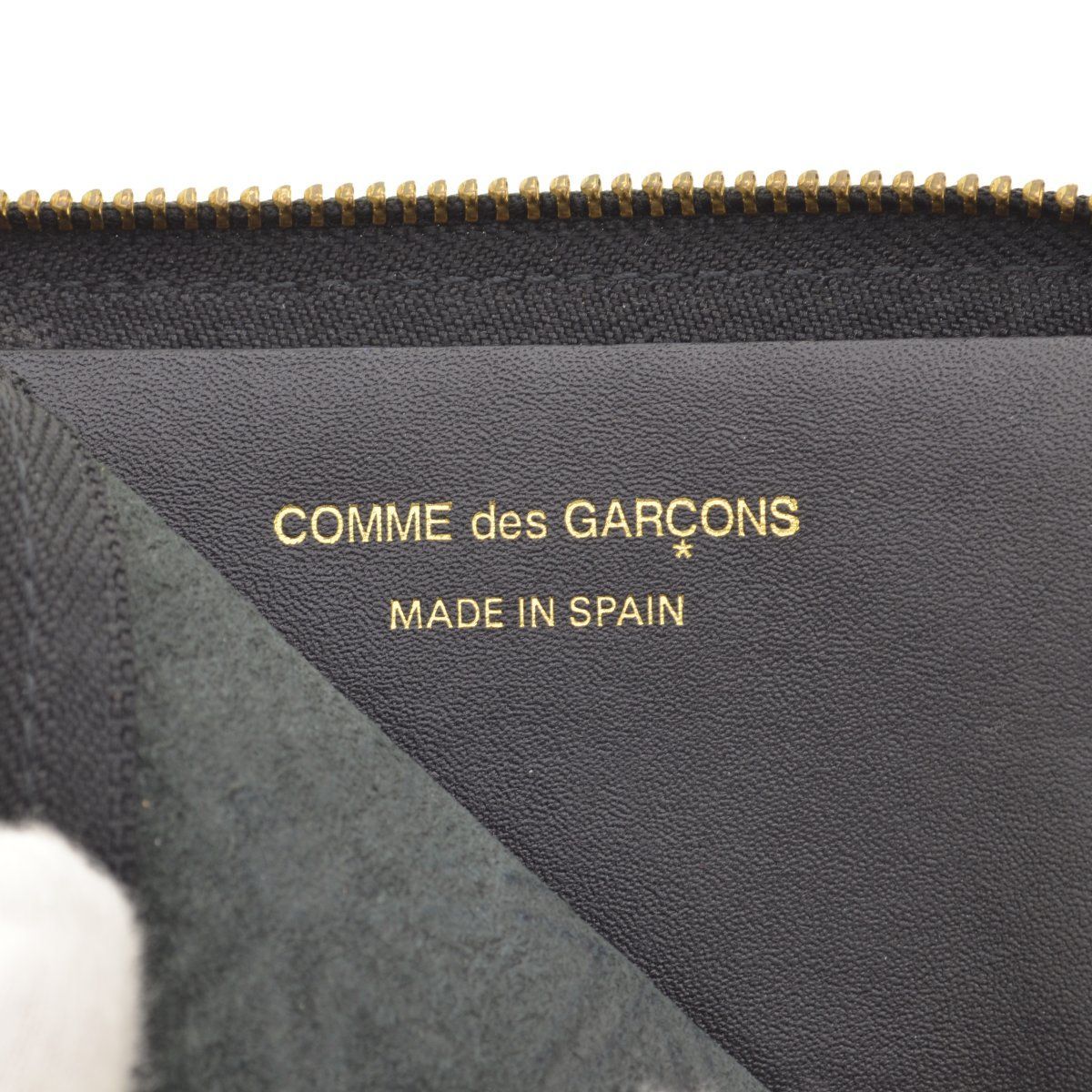 COMMEdesGARCONS】SA310E EMBOSSED LEATHER LINE L字ジッパーコインケース エンボスレザー財布 - メルカリ