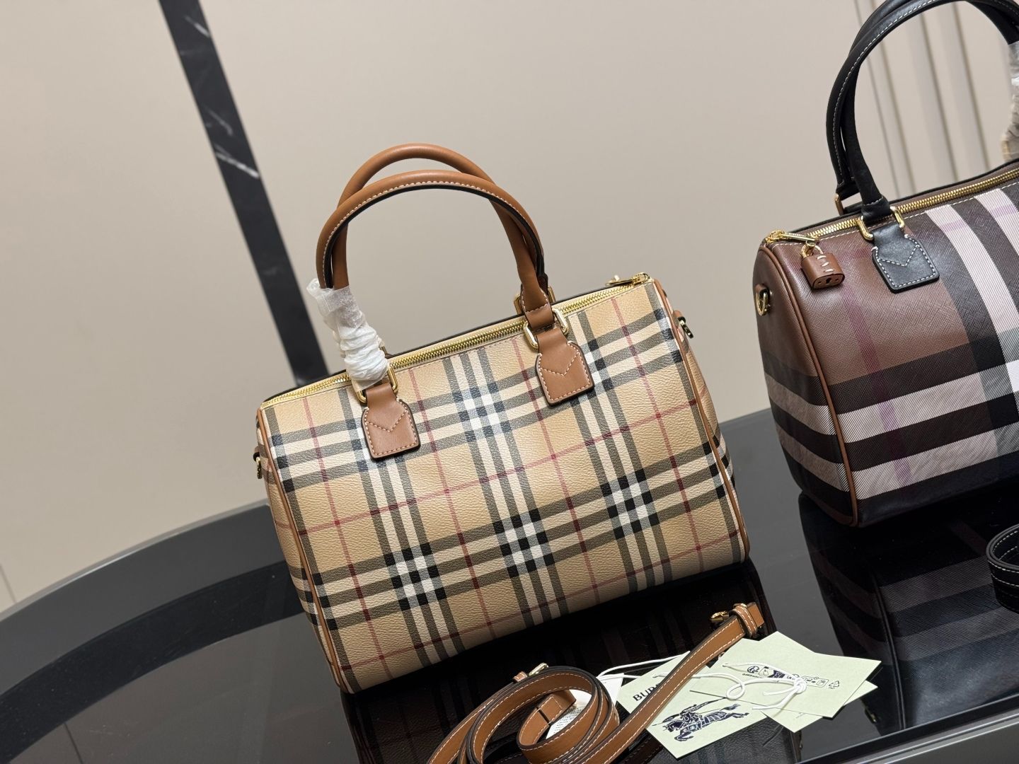 Burberry 8093651B8764 関税送料込 今日特価】Burberry ピローバッグ 31×21cm-WTO輸入 - メルカリ