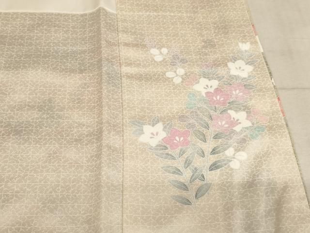 訪問着 螺鈿 鴛鴦に花模様 暈し 深川鼠色 縮緬 金彩 K-4609 訪問着 螺鈿 鴛鴦に花模様 暈し 深川鼠色 縮緬 金彩 K-4609