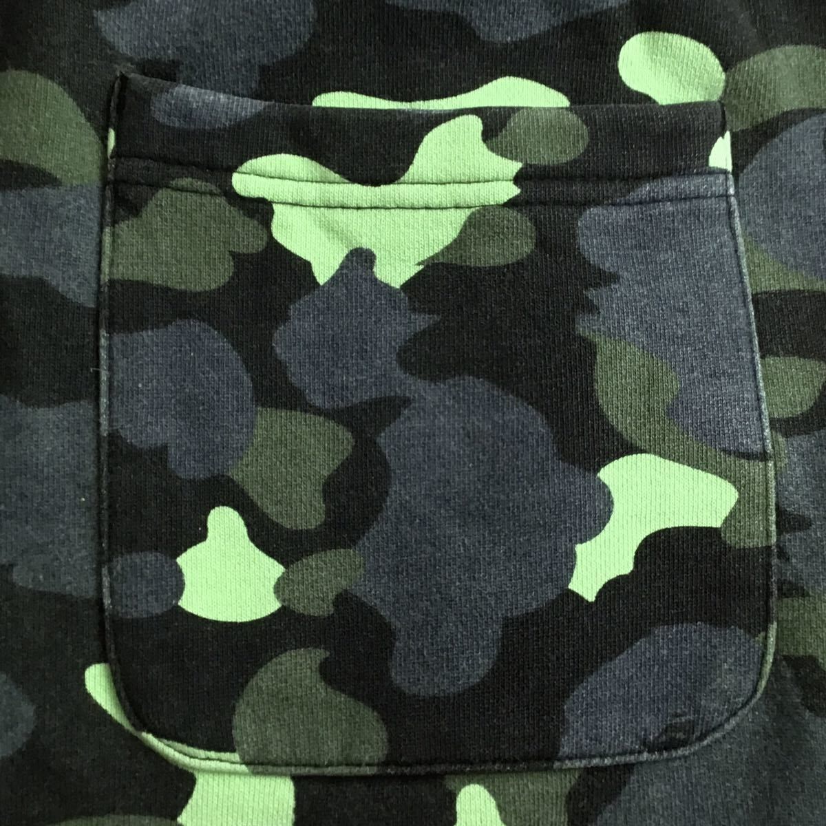 APE BAPE KAWS NEON CAMO 迷彩パーカースウェットL
