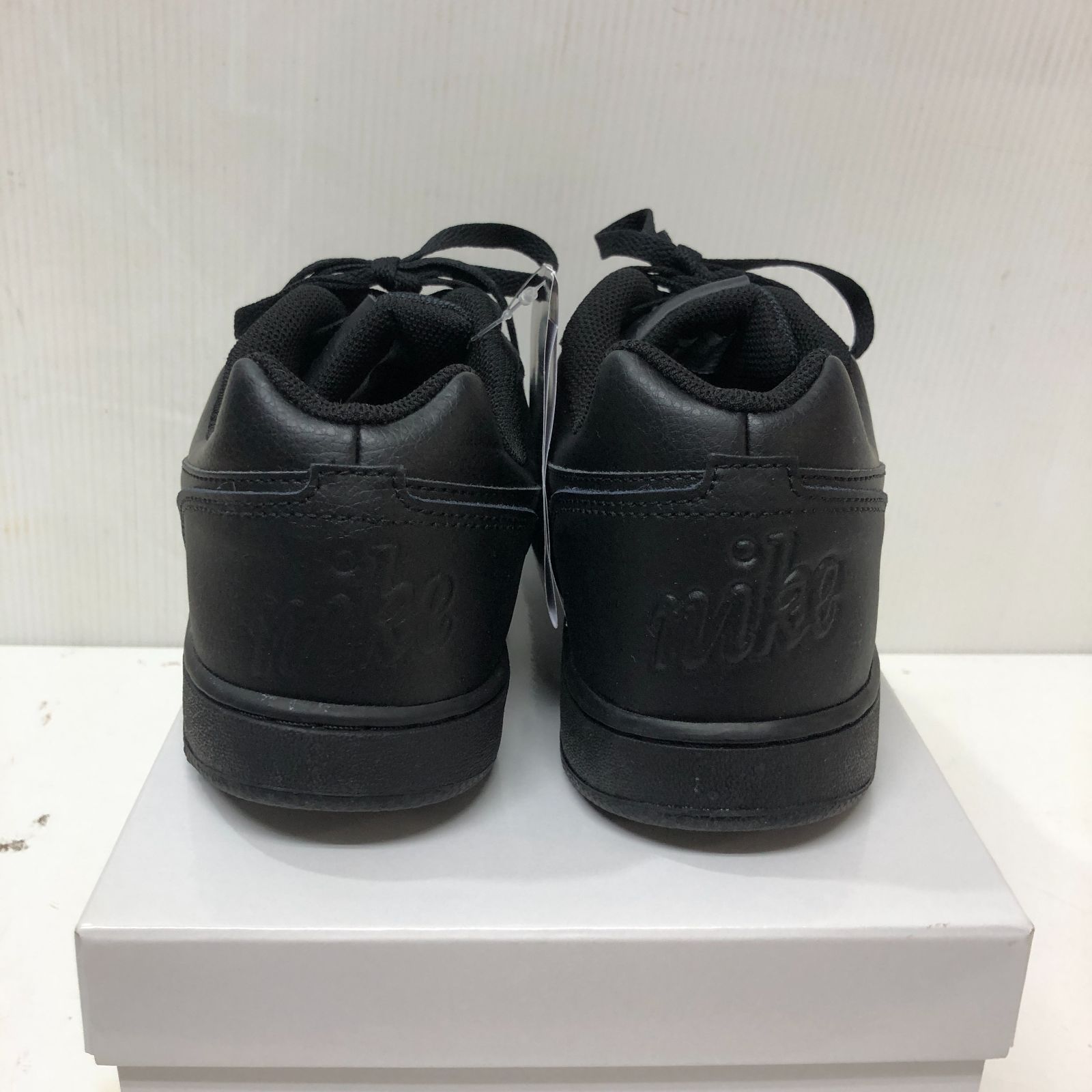 S-62 NIKE ナイキ エバノン ロー EBERNON LOW AQ1775-100 BLK