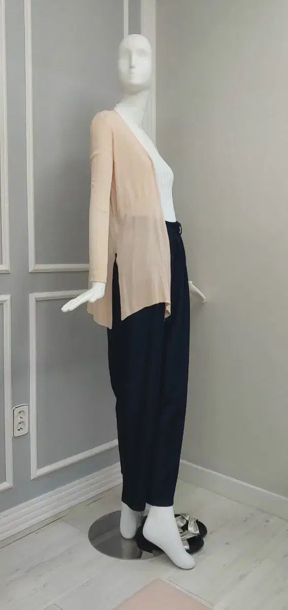 ワイドピンタックパンツ