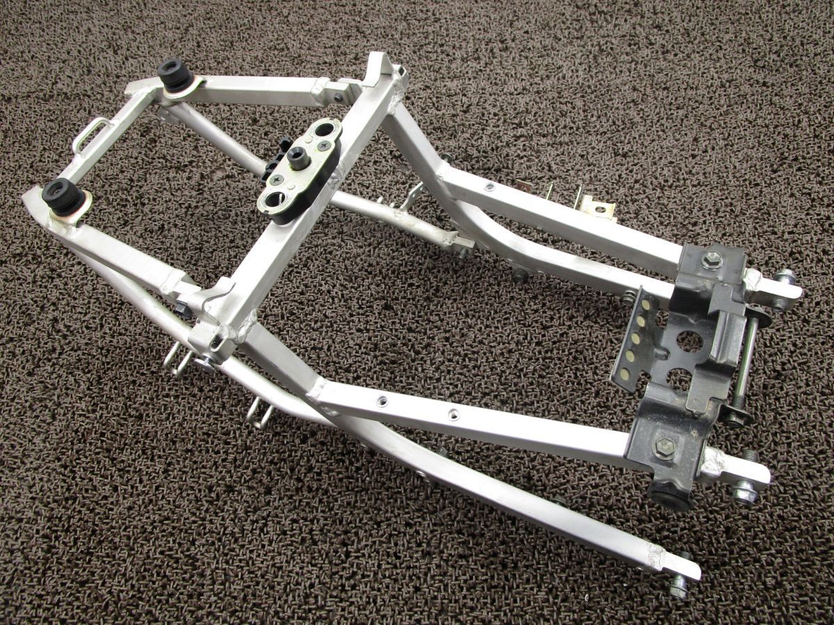 GSXR750 99 98 97 96 GR7DA シート GSXR750 99 98 97 96 GR7DA シート - メルカリ