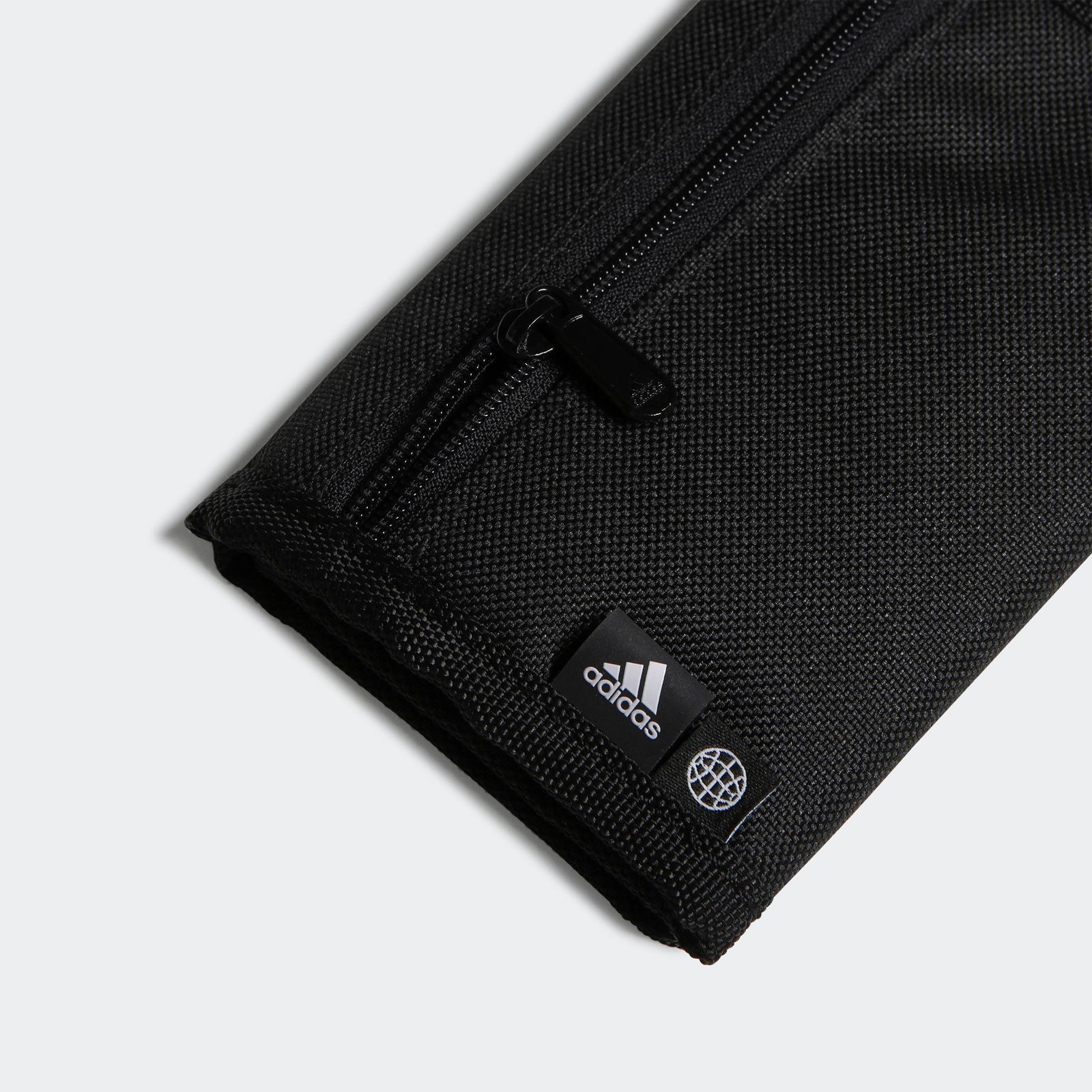 adidas HT4741