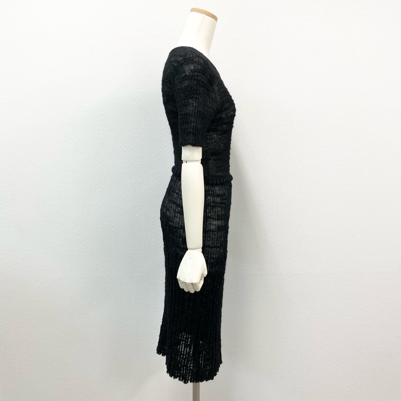 34i18 CHANEL シャネル アルパカ メッシュニット ドレス ワンピース P54426K07088 38 ブラック ALPACA KNIT DRESS ゴールドチャームt18r