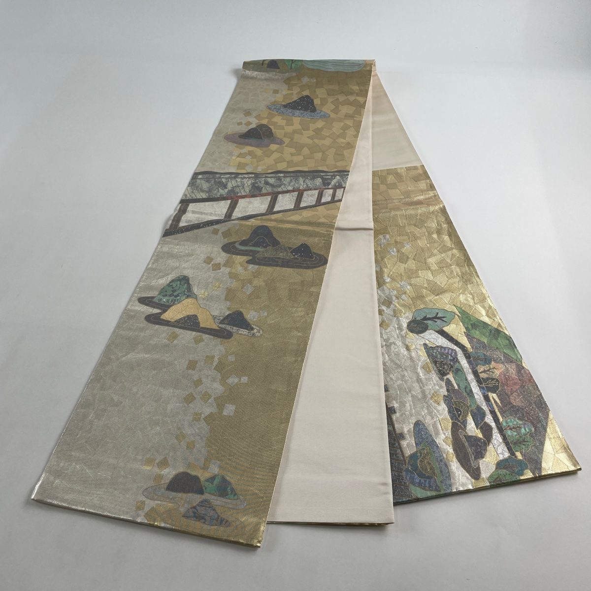 袋帯 美品 名品 枯山水 螺鈿箔 金彩 金色 お太鼓柄 正絹 【中古