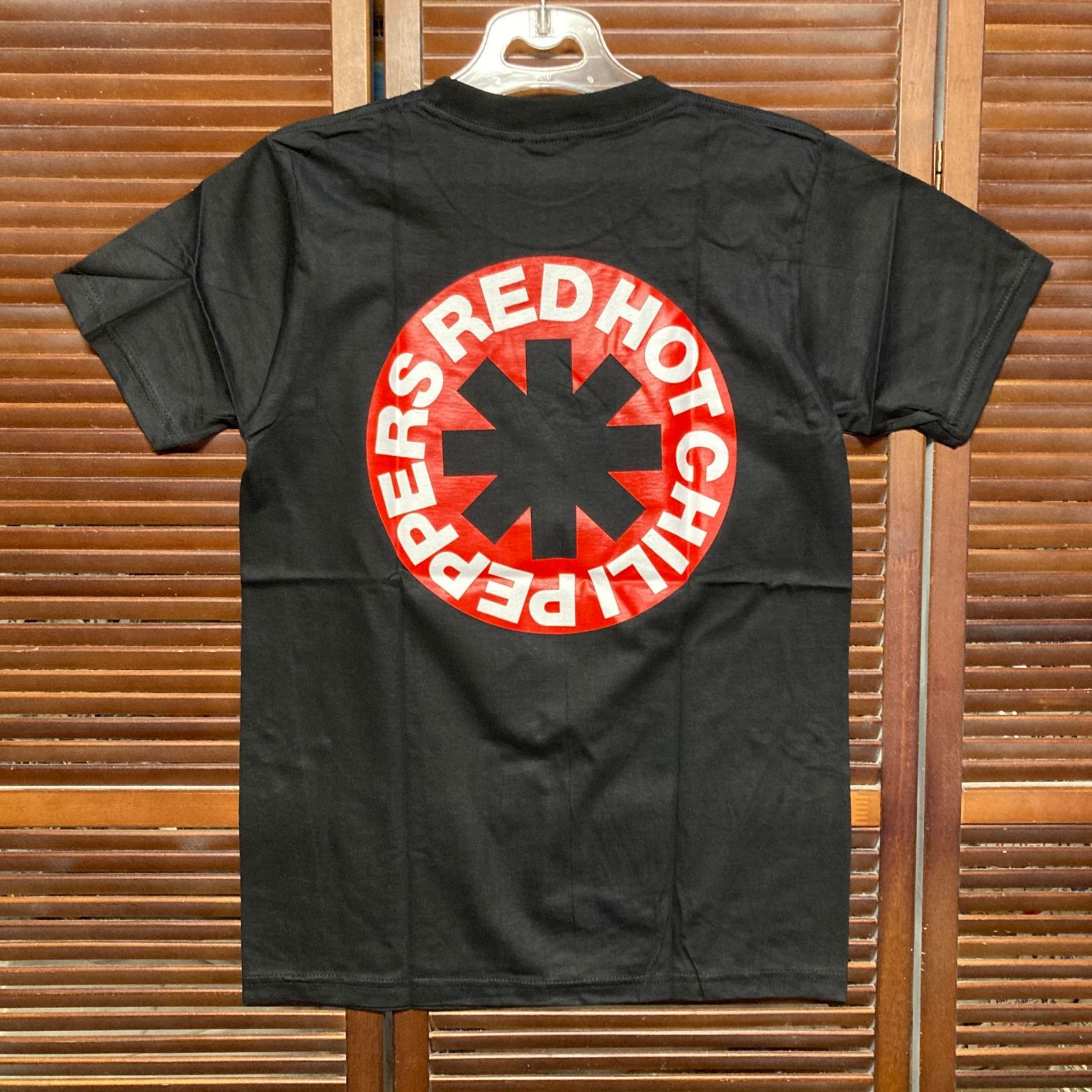 レッドホットチリペッパーズ　レッチリ　RED HOT CHILI PEPPERS 黒 Tシャツ tee ティーシャツ バンド ロック ツアー　ライブ　デザイン 両面 プリント 派手 奇抜 古着 ビンテージ vintage パンク メタル