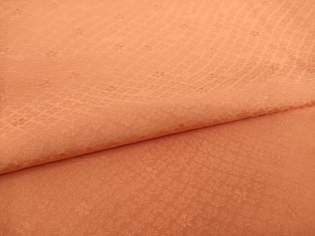 上質な色無地 小花地紋