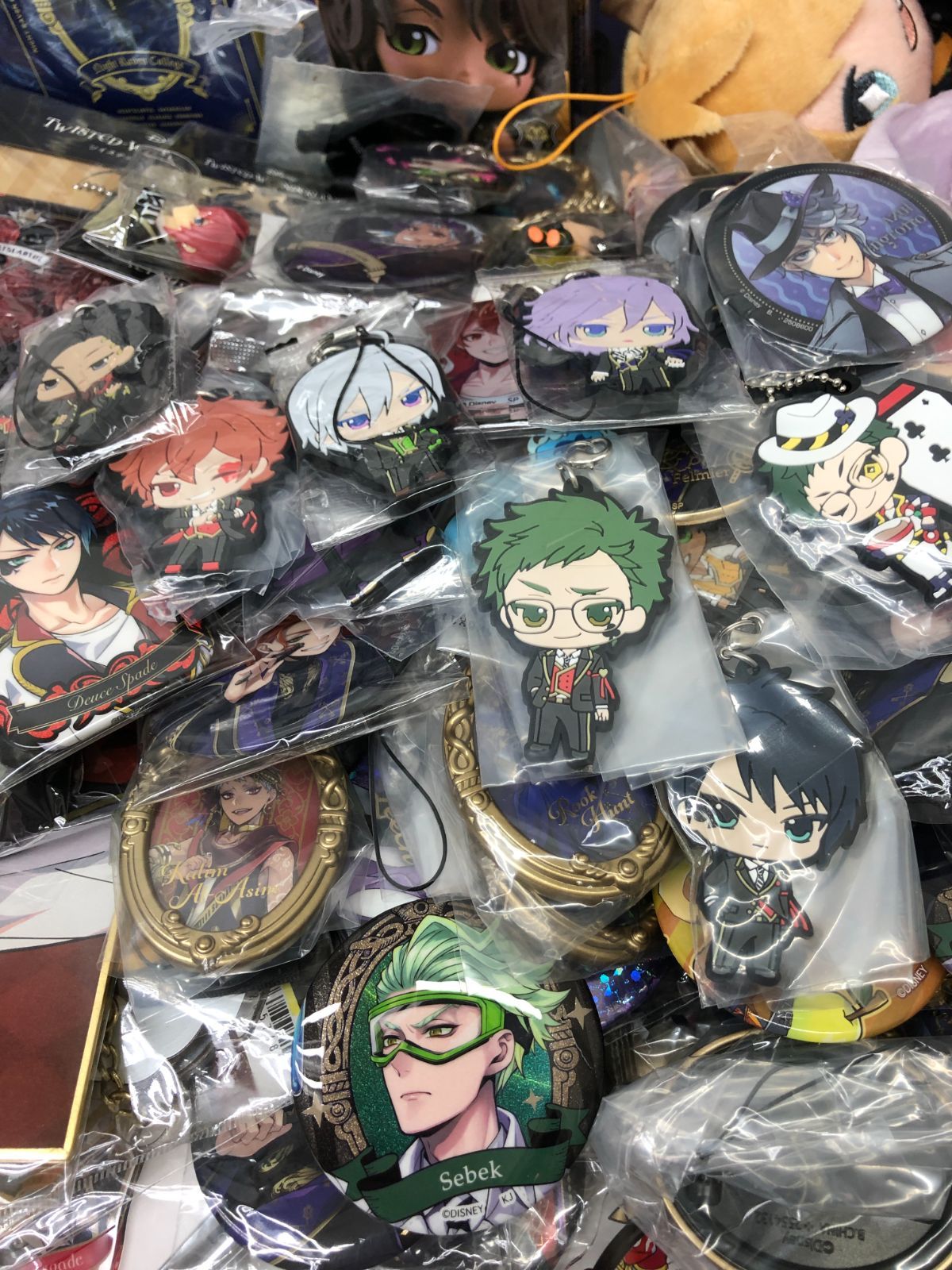 ツイステ まとめ売り 200点以上 ツイステ グッズまとめセット(約200点) - メルカリ