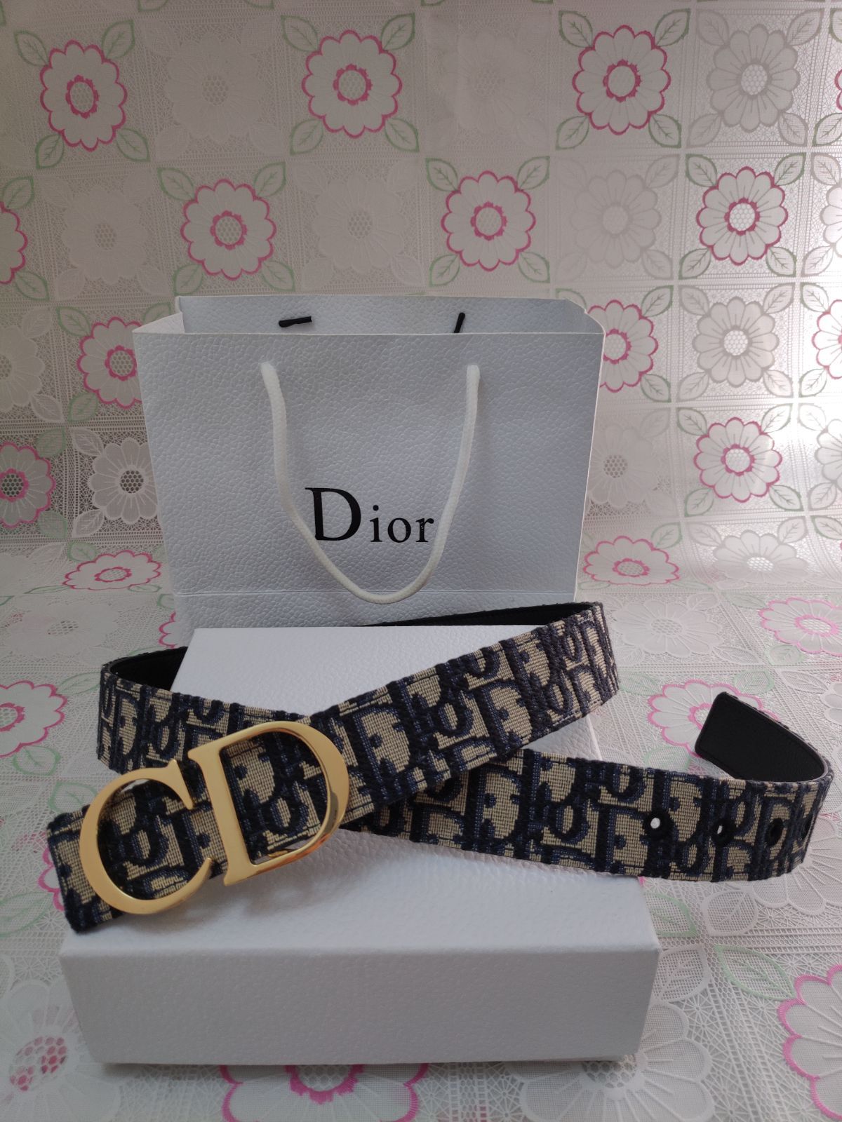 超人気 Dior|クリスチャンディオール ベルト リバーシブル ベルトストラップ CDバックル ベルト 金色金具 男女兼用✜