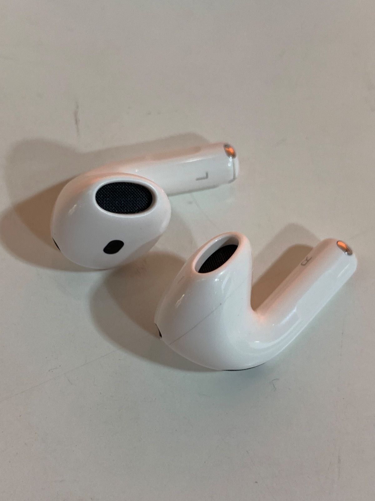 Apple AirPods 第4世代 MXP93J/A 美品 - メルカリ