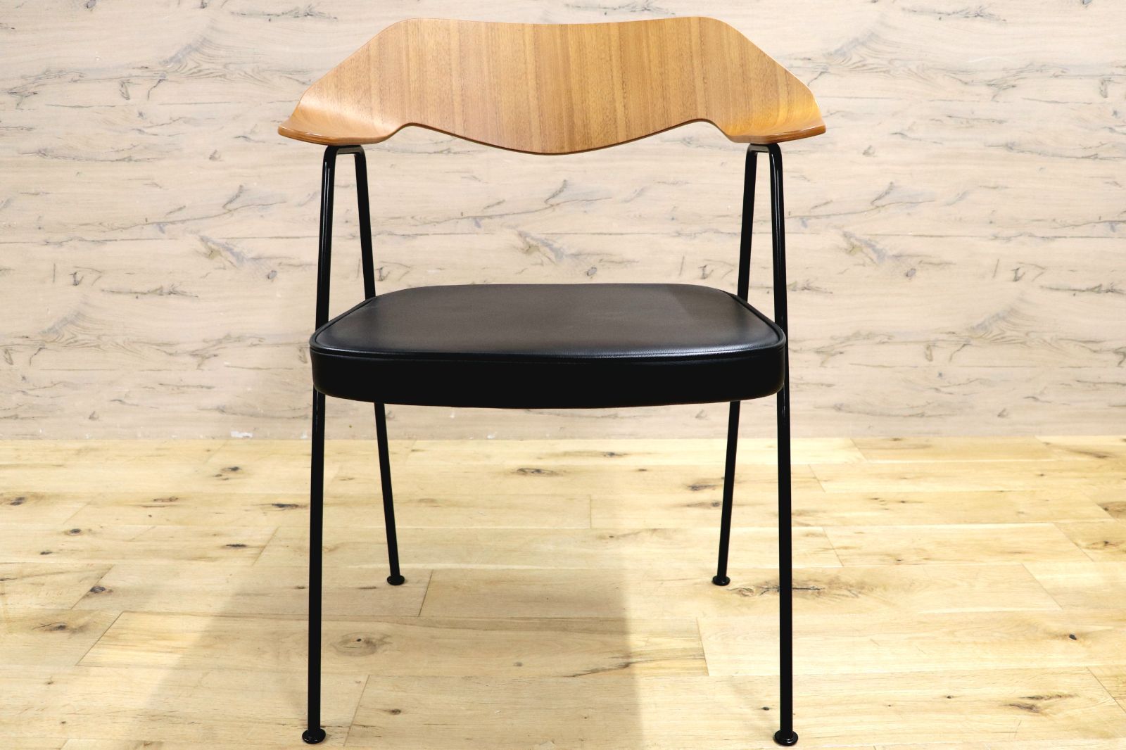 GMIK573D○ACTUS | アクタス Case Furniture 675チェア ロビン デイ 椅子 本革 レザーシート オークフレーム スチールレッグ 展示品