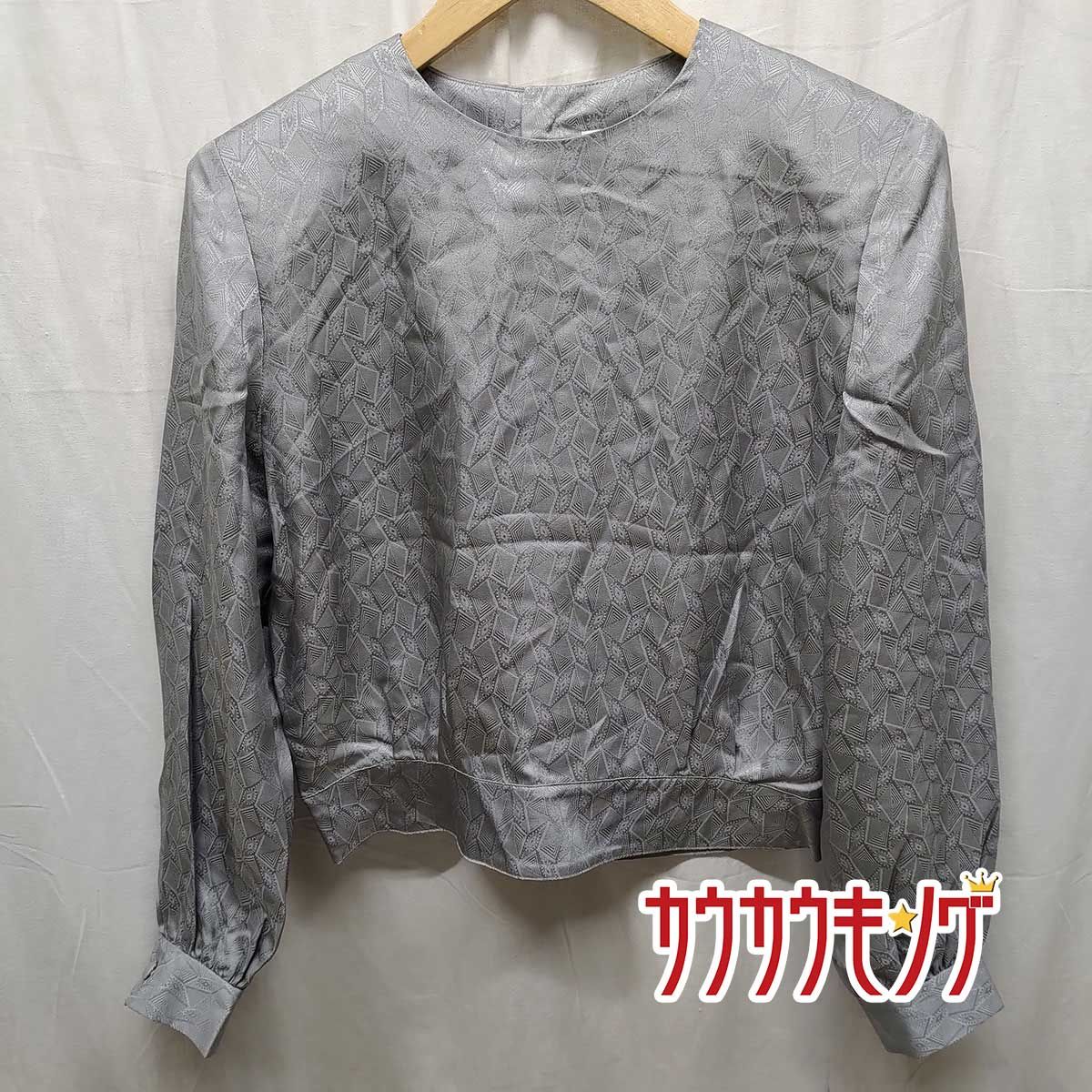 ニナリッチバラ柄シルク100％ブラウスTシャツの上に羽織としてもお使い頂けます シルクタフタタックブラウス(ブラウス・シャツ) | Sybilla