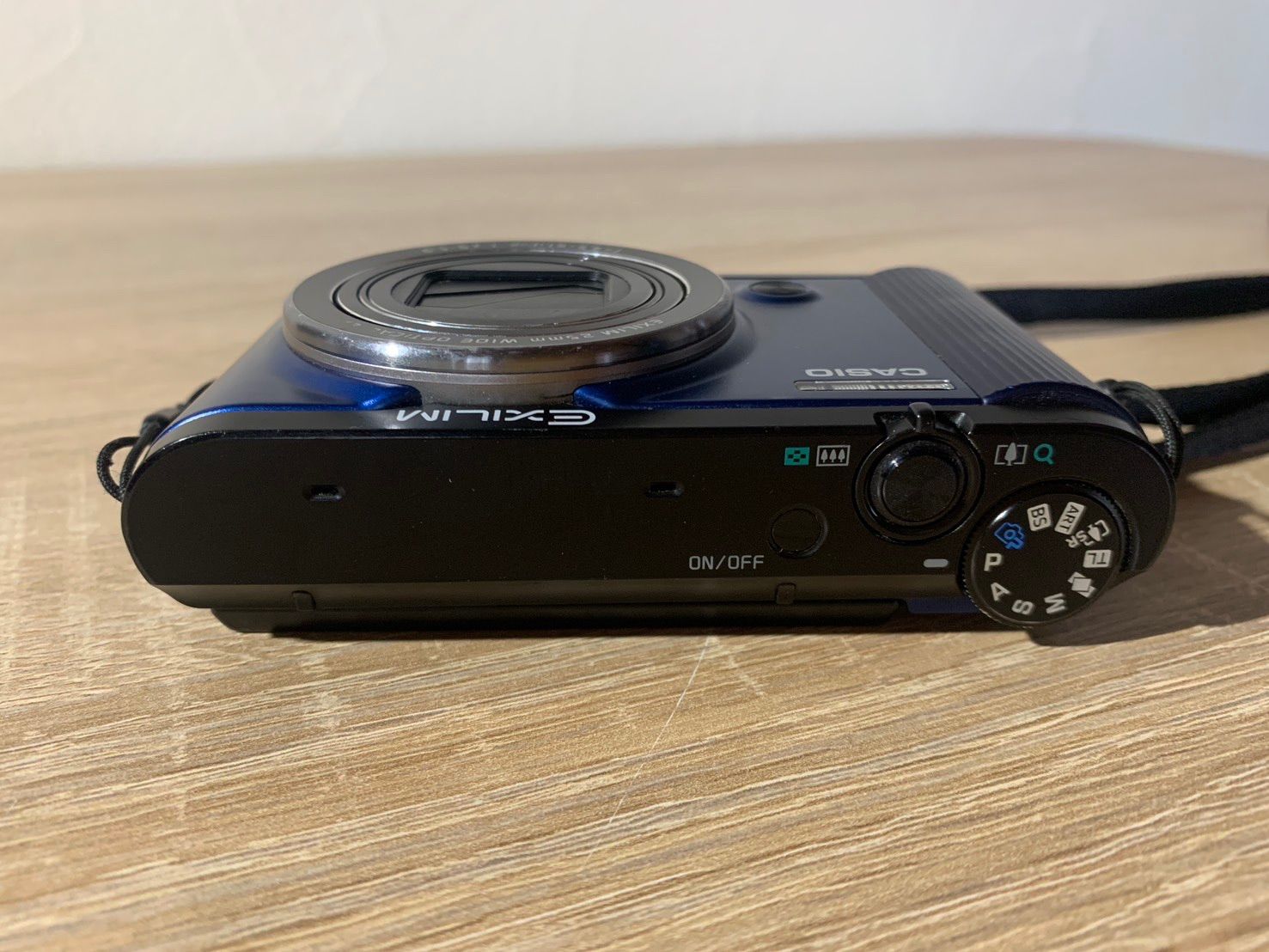 5822 Casio EXILIM EX-ZR1600 ブルー デジカメ ジャンク品 - メルカリ