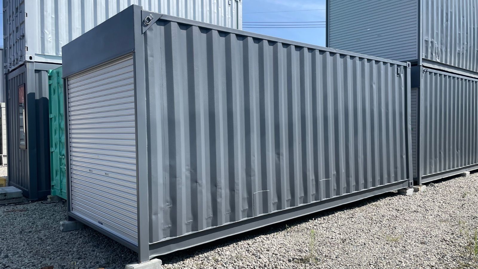 13ft シャッター付き中古コンテナ ガレージ 物置 コンテナハウス 小屋 