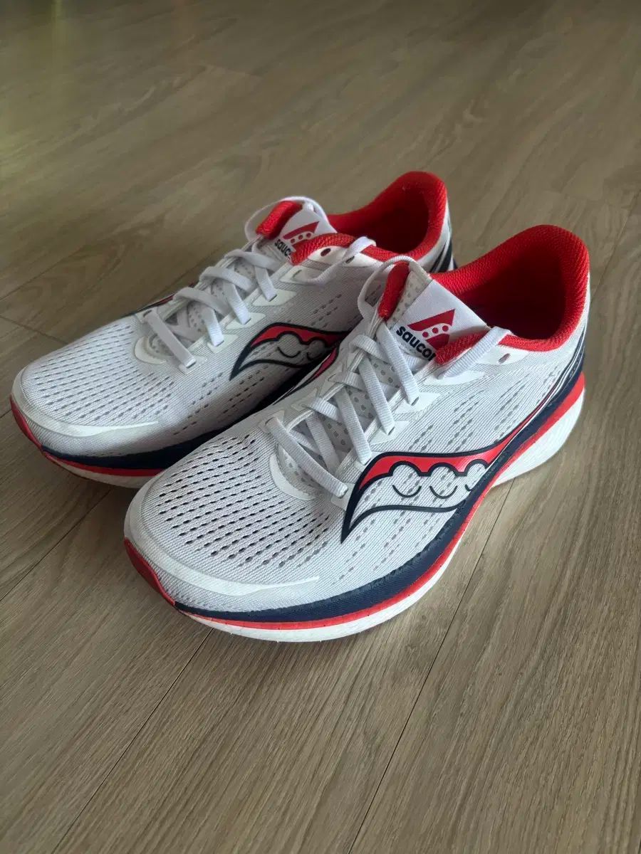 Saucony
