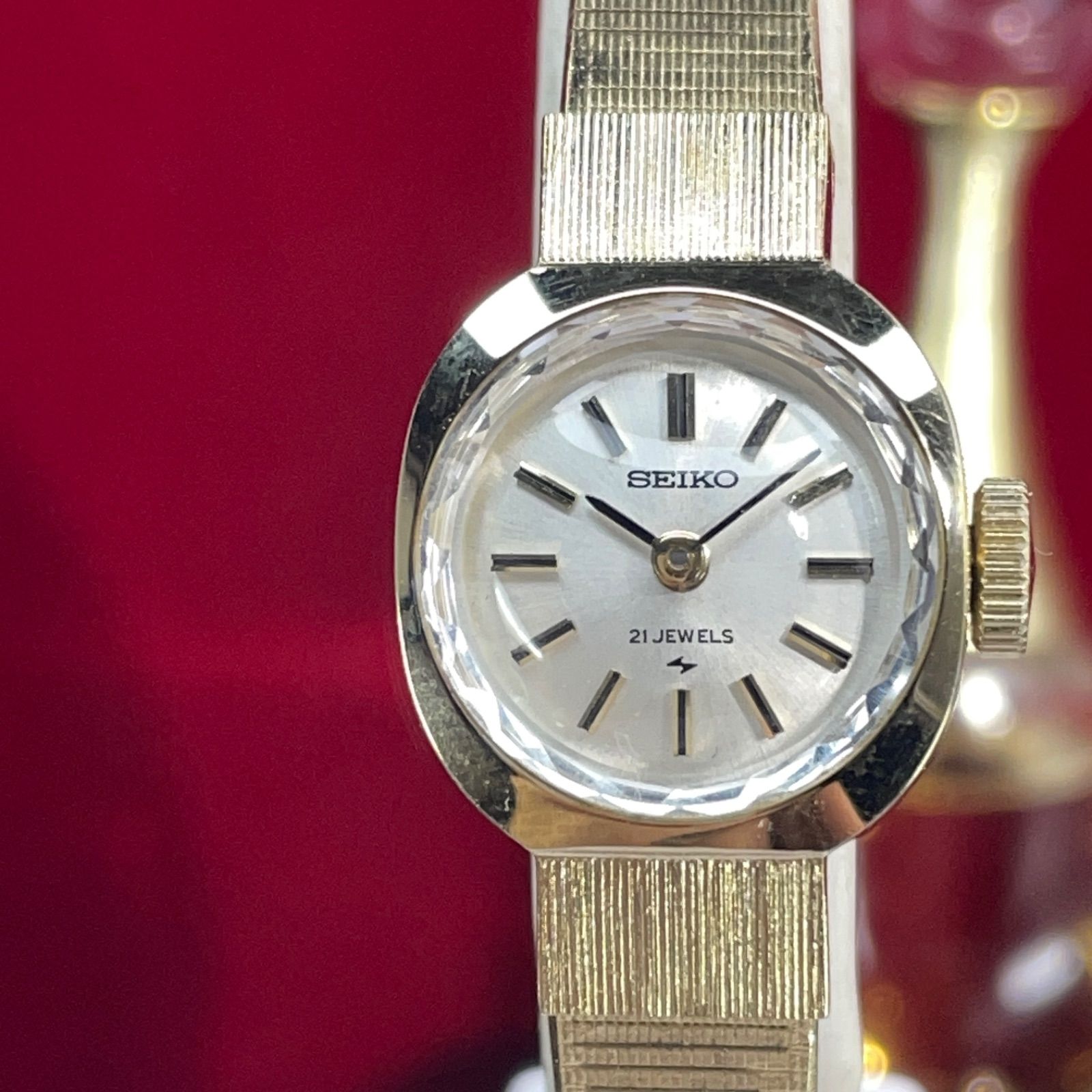 デッドストック 70s 高級 SEIKO ブレスレット 純正ベルト 手巻 腕時計 デッドストック 70s 高級 SEIKO ブレスレット 純正ベルト 手巻