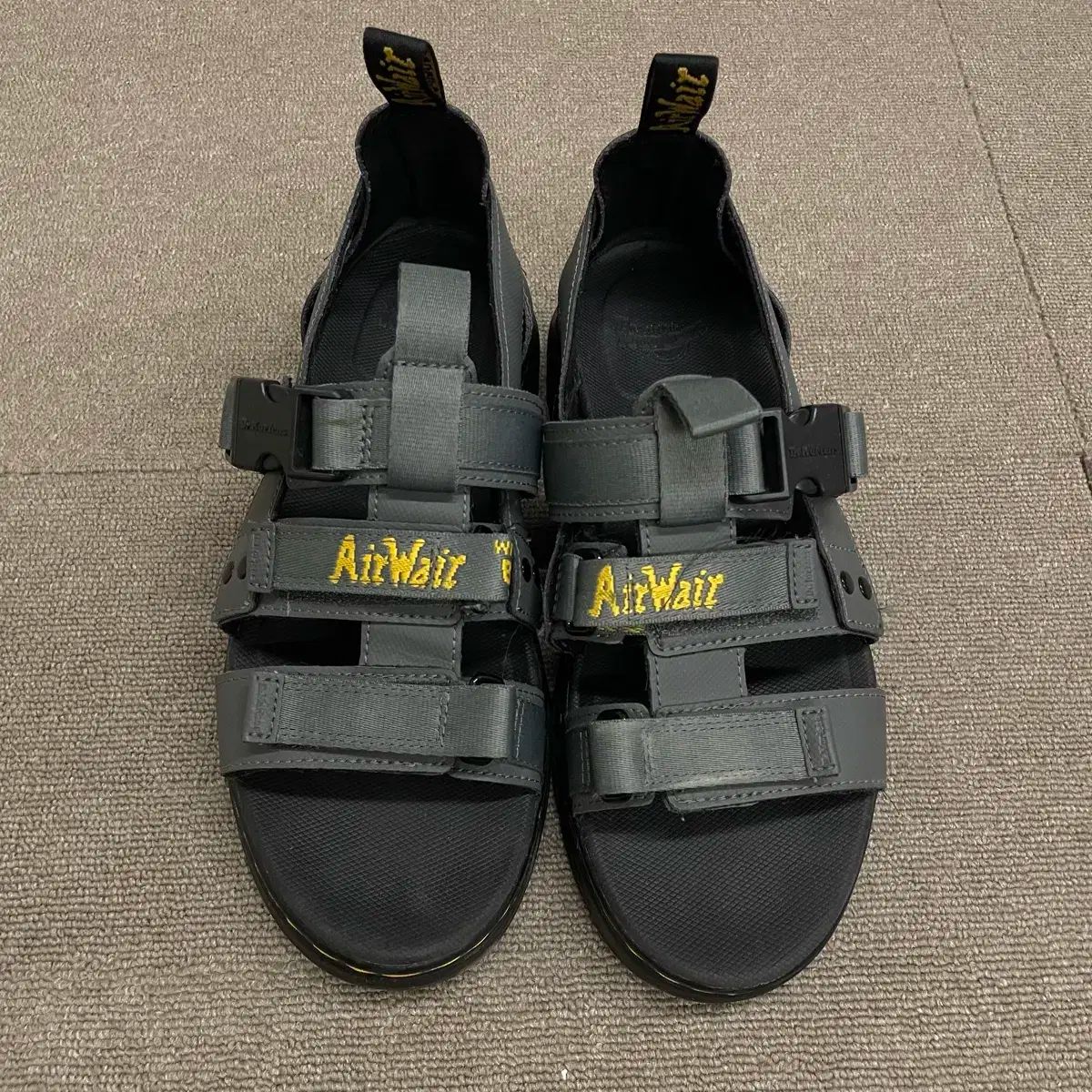 未使用に近い　Dr.Martens サンダル　ペアソン Dr.Martens ドクターマーチン サンダル PEARSONII ペアソン2