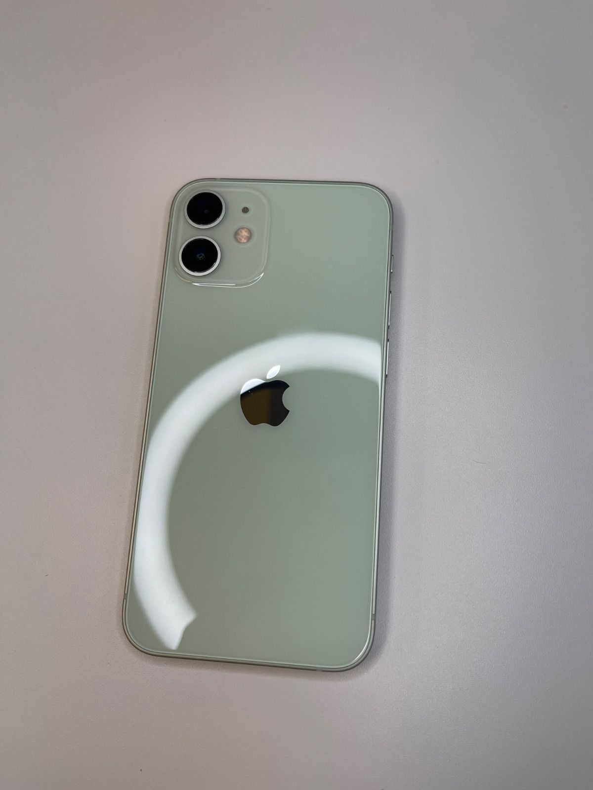 美品 iPhone 12 mini 128GB グリーン バッテリー100% MGDQ3J/A 美品 iPhone 12 mini 128GB グリーン バッテリー100% MGDQ3J/A