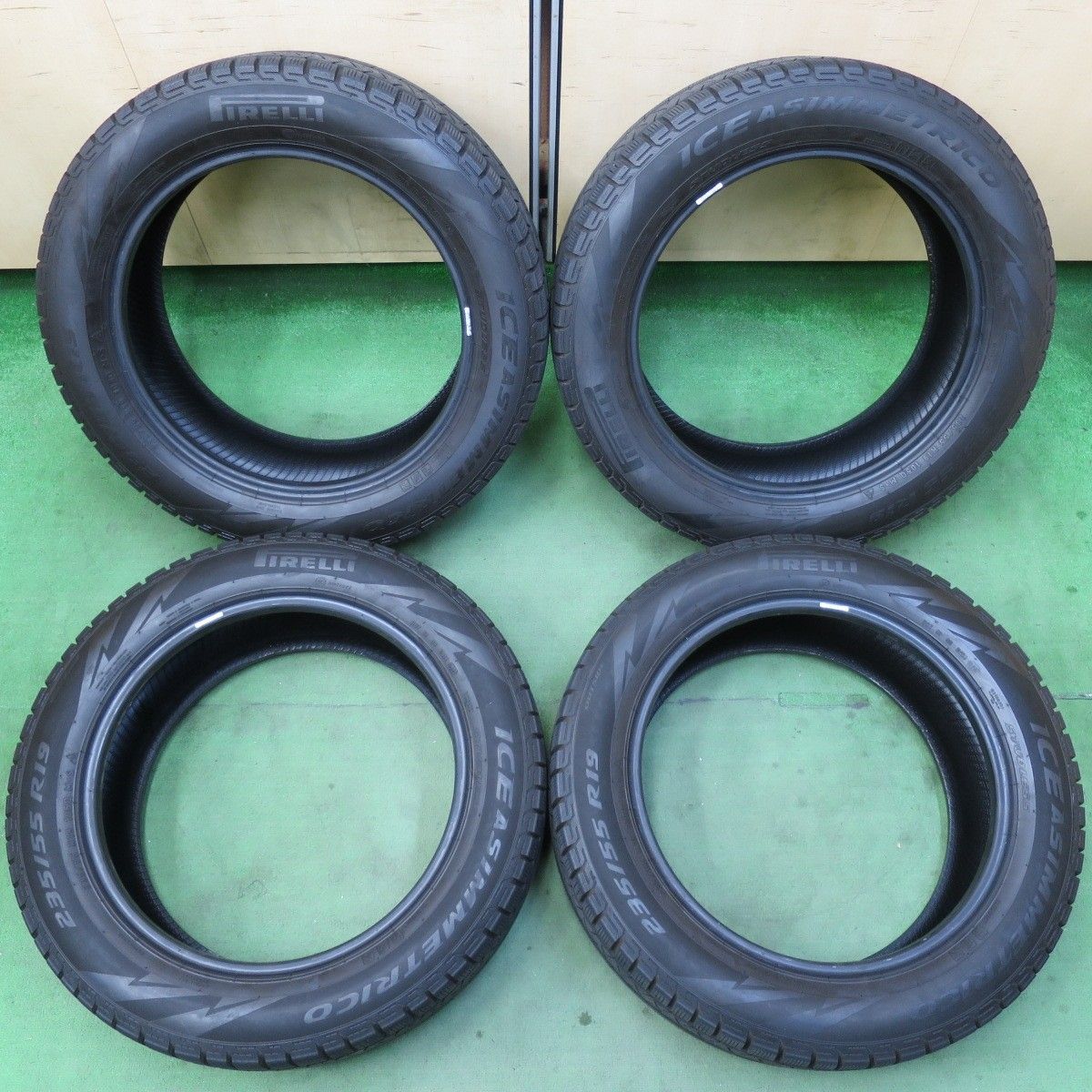 スタッドレス 235|55R19