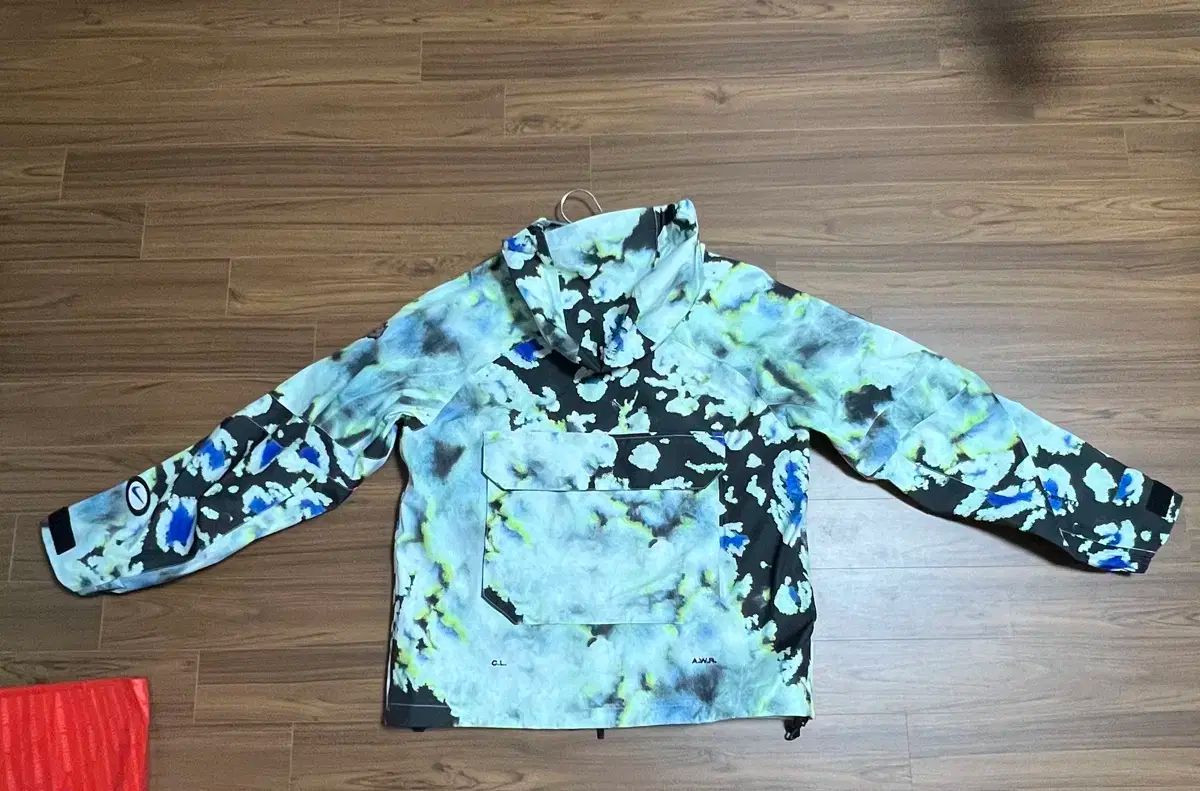 ナイキ X ドレイク ノクタ オパール ディープ カバー GORE-TEX ジャケット オフホワイト