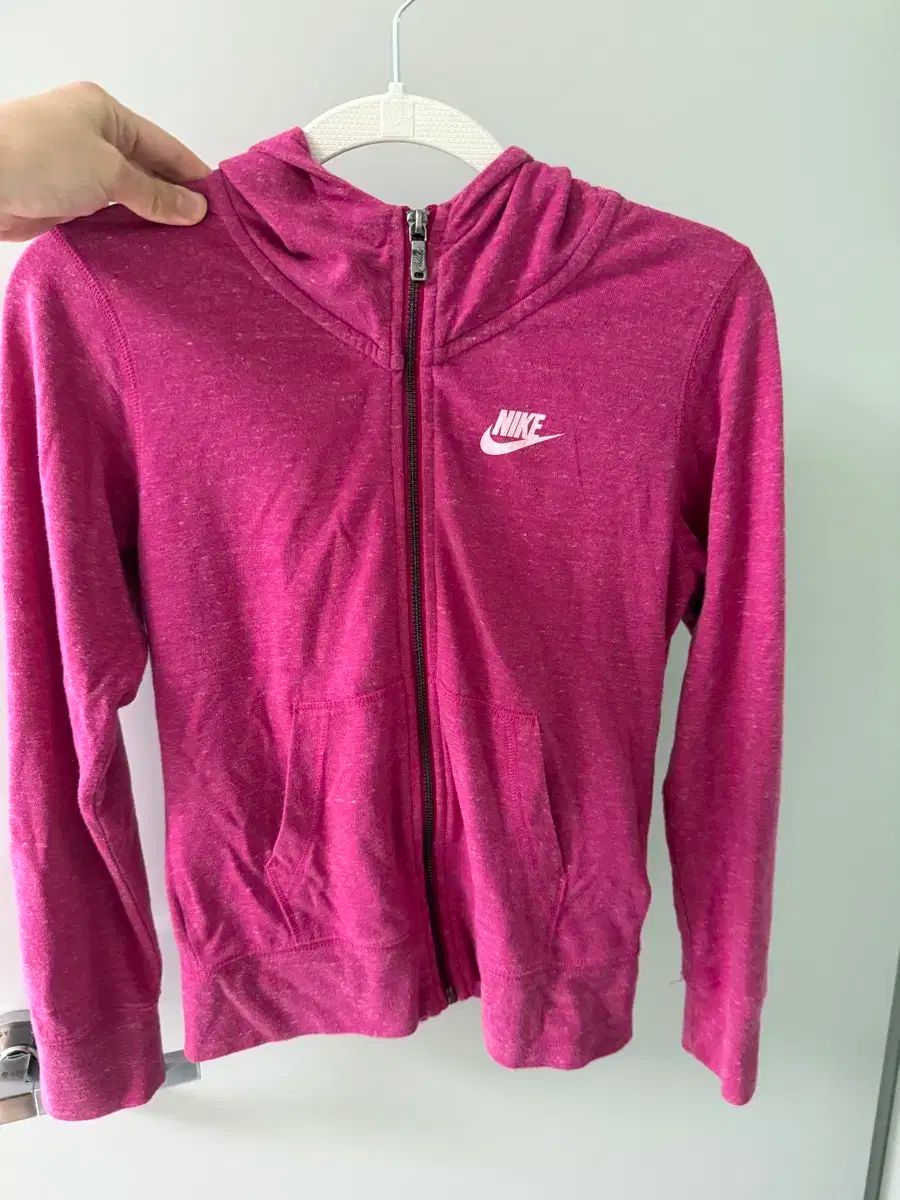 NIKE(ナイキ) ピンク ジップアップパーカー フード付き