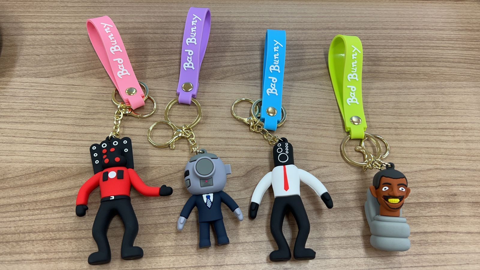 スキビディトイレ Skibidi Toilet キーホルダー ストラップ ゲーム ロ