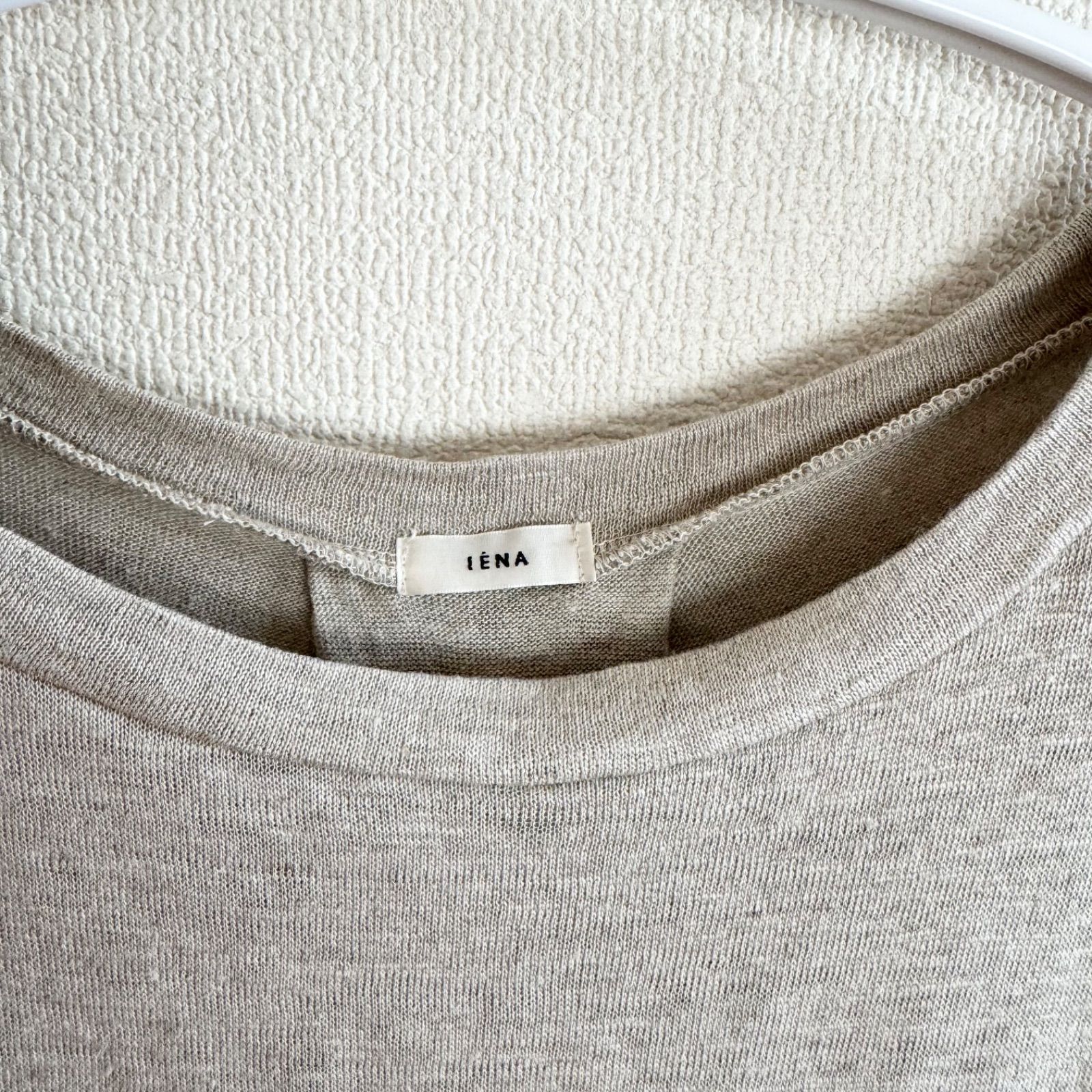 IENA（イエナ）の「サテン フレンチスリーブ トップス