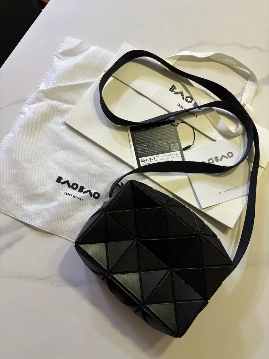 BAO BAO ISSEY MIYAKE バオバオイッセイミヤケ カメラバッグ