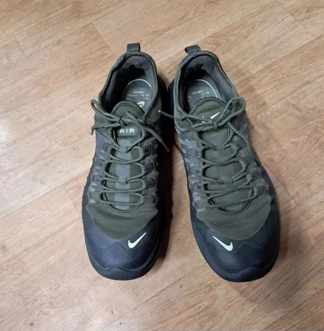 【雷市場（ポンジャン）商品韓国直送】 NIKE(ナイキ) スニーカー