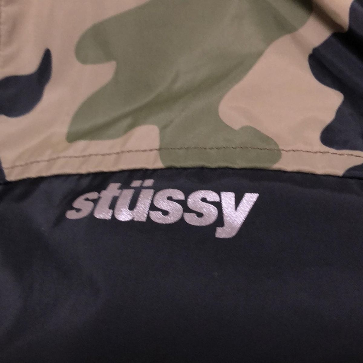 stussy(ステューシー) ブルゾン サイズM メンズ - 黒×カーキ