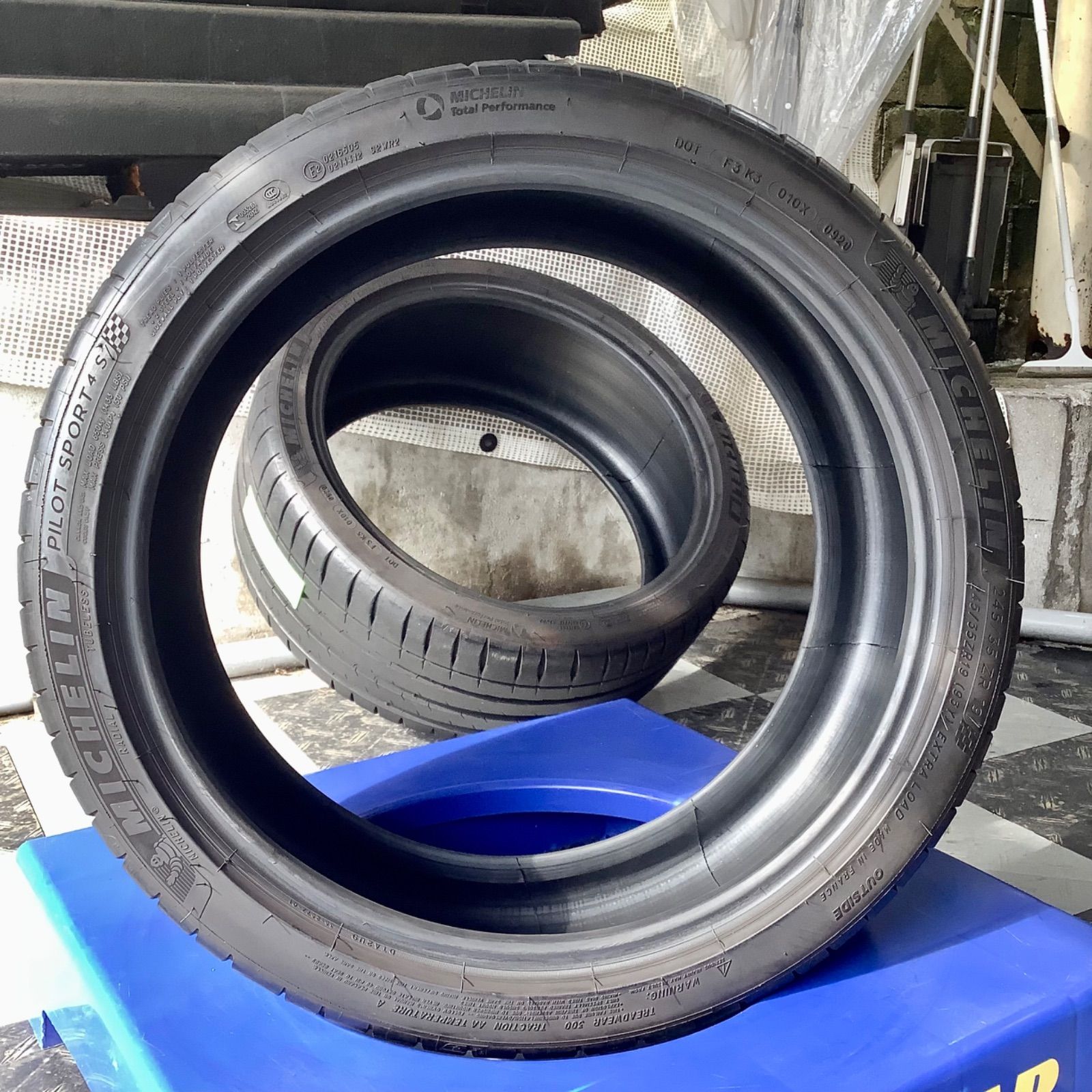 送料込み］245/35R19 MICHELIN PilotSport 4S ミシュラン パイロット 
