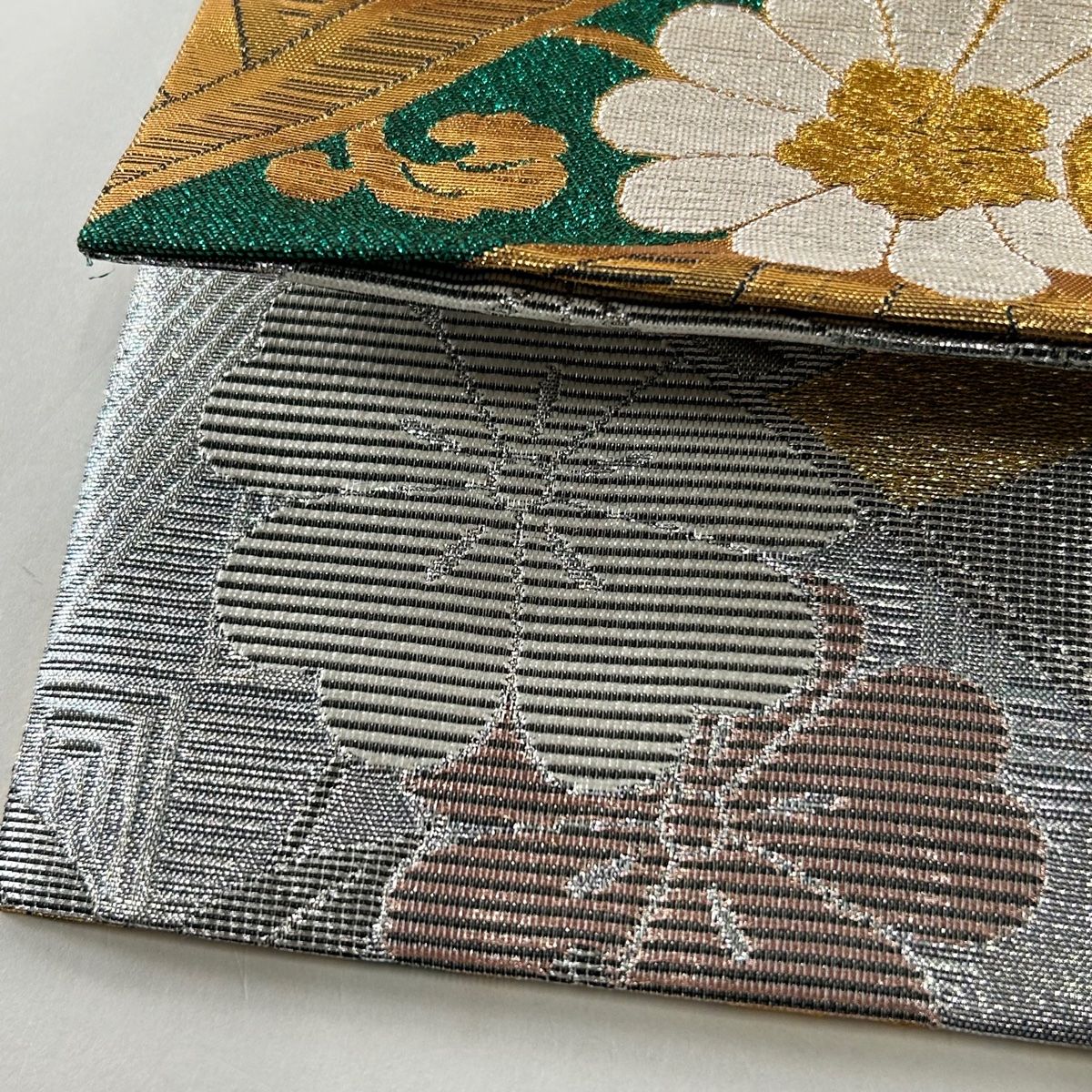 袋帯 美品 秀品 蝶 草花 金糸 箔 緑 全通 正絹 【中古】 - メルカリ