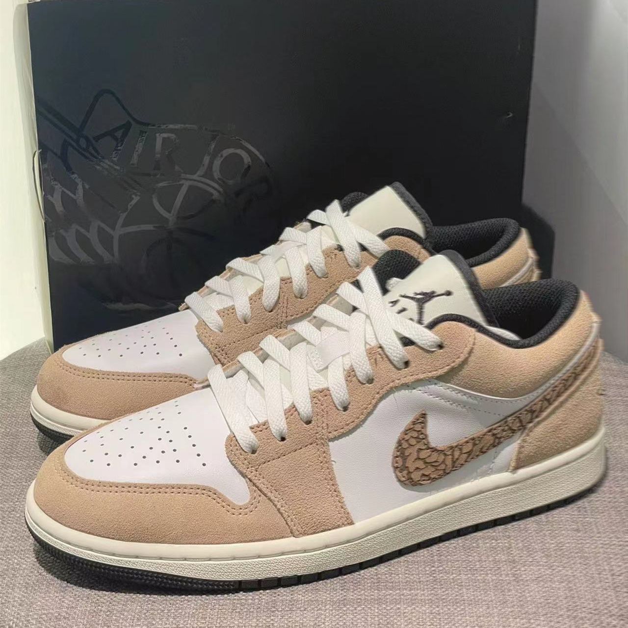 国内正規 新品 NIKE AIR JORDAN 1 LOW SE 