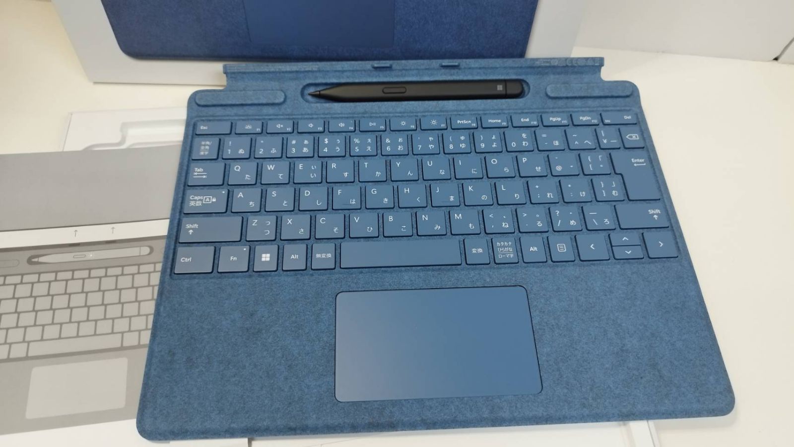 美品】Microsoft Surface Pro スリムペン2付きキーボード/1864.1962 