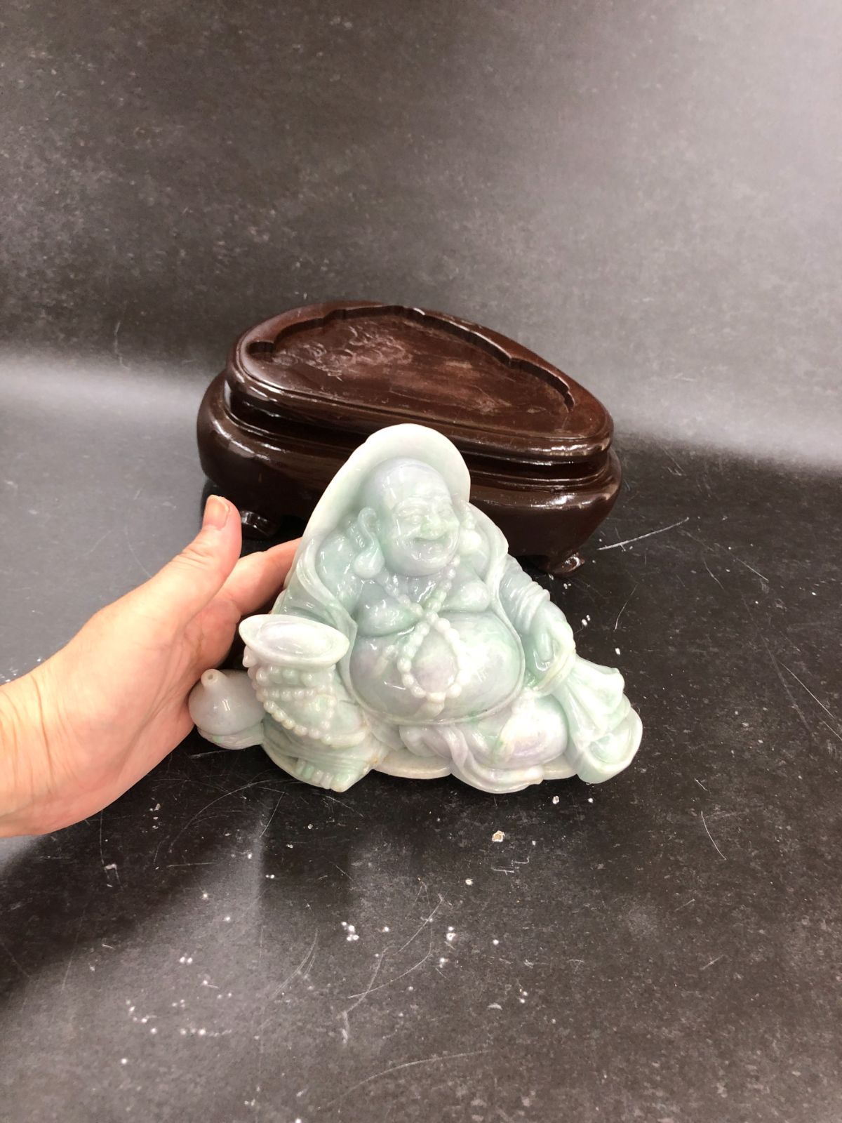 翡翠製？☆台座付き　布袋様　天然石　縁起　開運 開運アイテム・布袋様/本翡翠台座付き - メルカリ