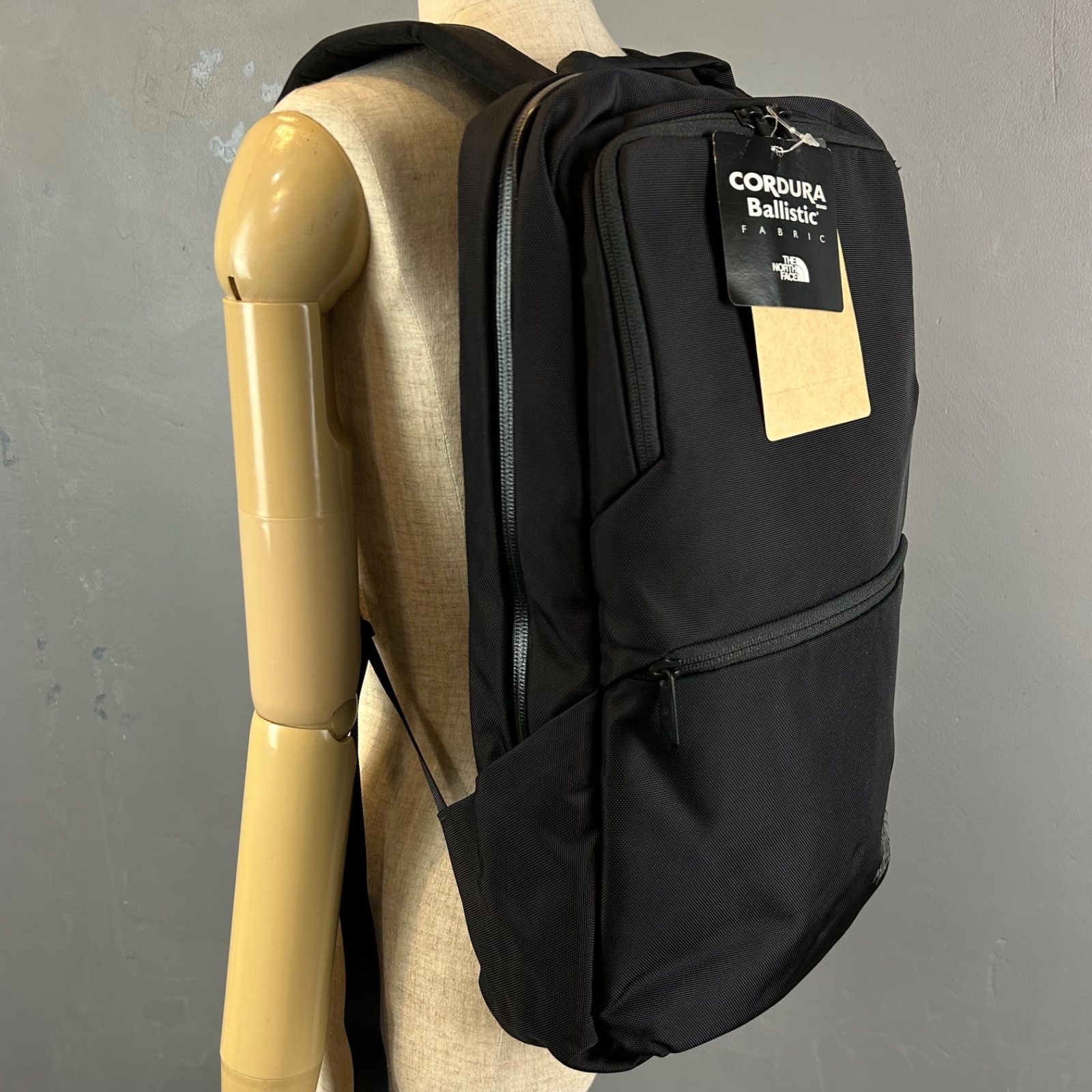 THE NORTH FACE Shuttle Daypack SLIM 新品未使用 ザノースフェイス シャトルデイパックスリム バックパック リュック  デイバッグ 18L ブラック タグ付き - メルカリ